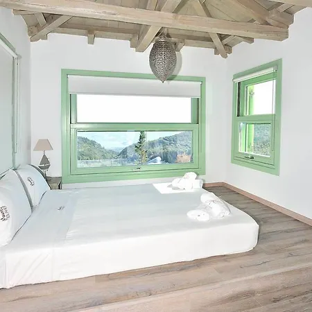 Mounty Island Villa