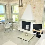 Mounty Island Villa Lazaráta