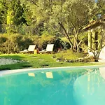 Villa Mounty Island